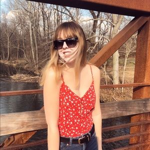 Meet your Posher, Megan